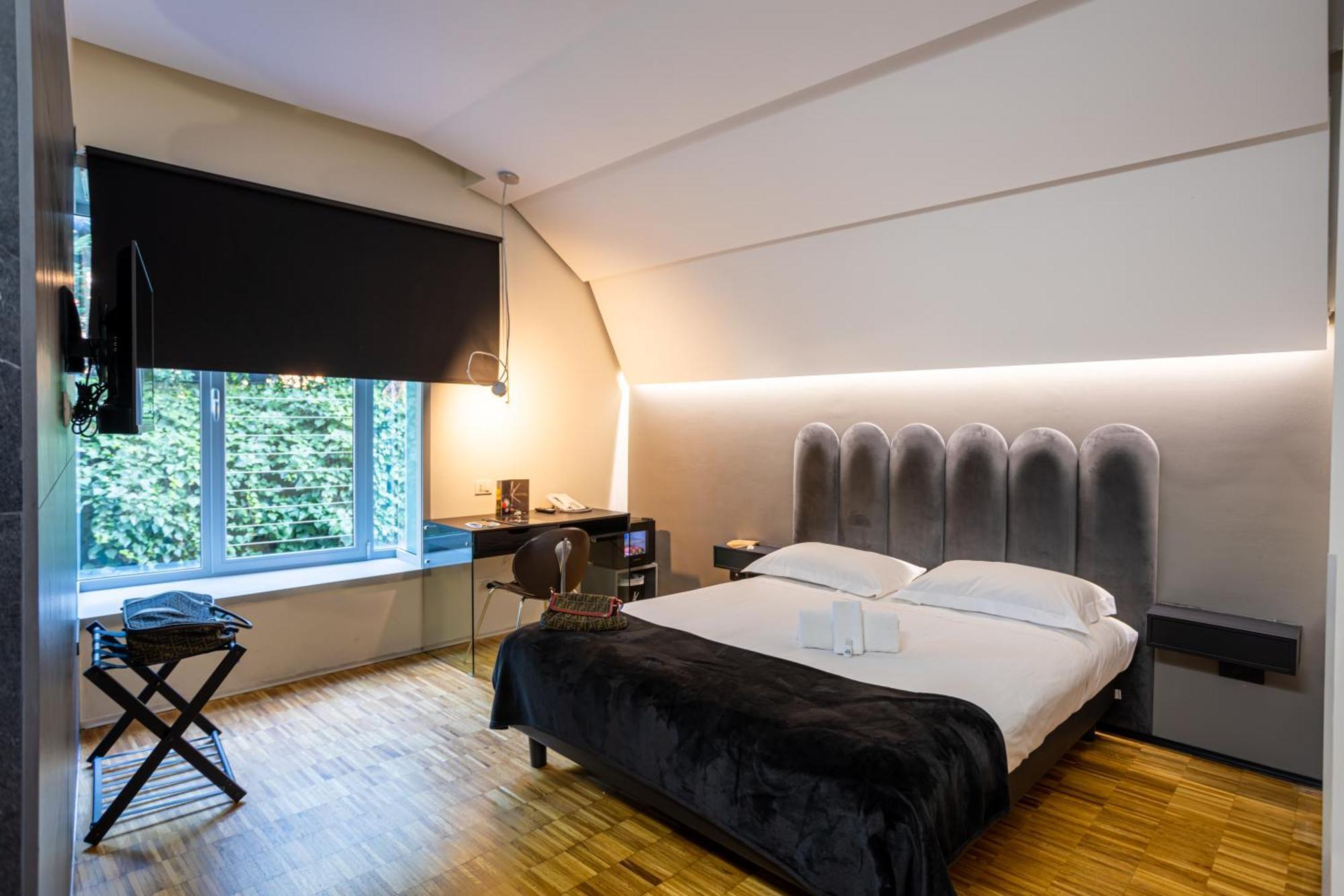 Black Hotel Roma Esterno foto