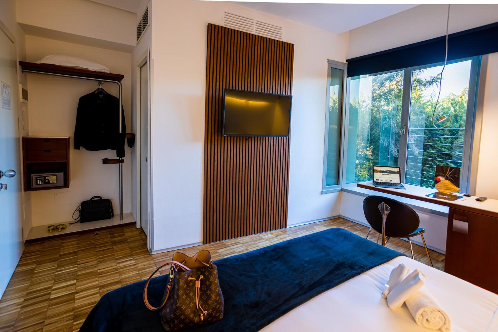 Black Hotel Roma Esterno foto
