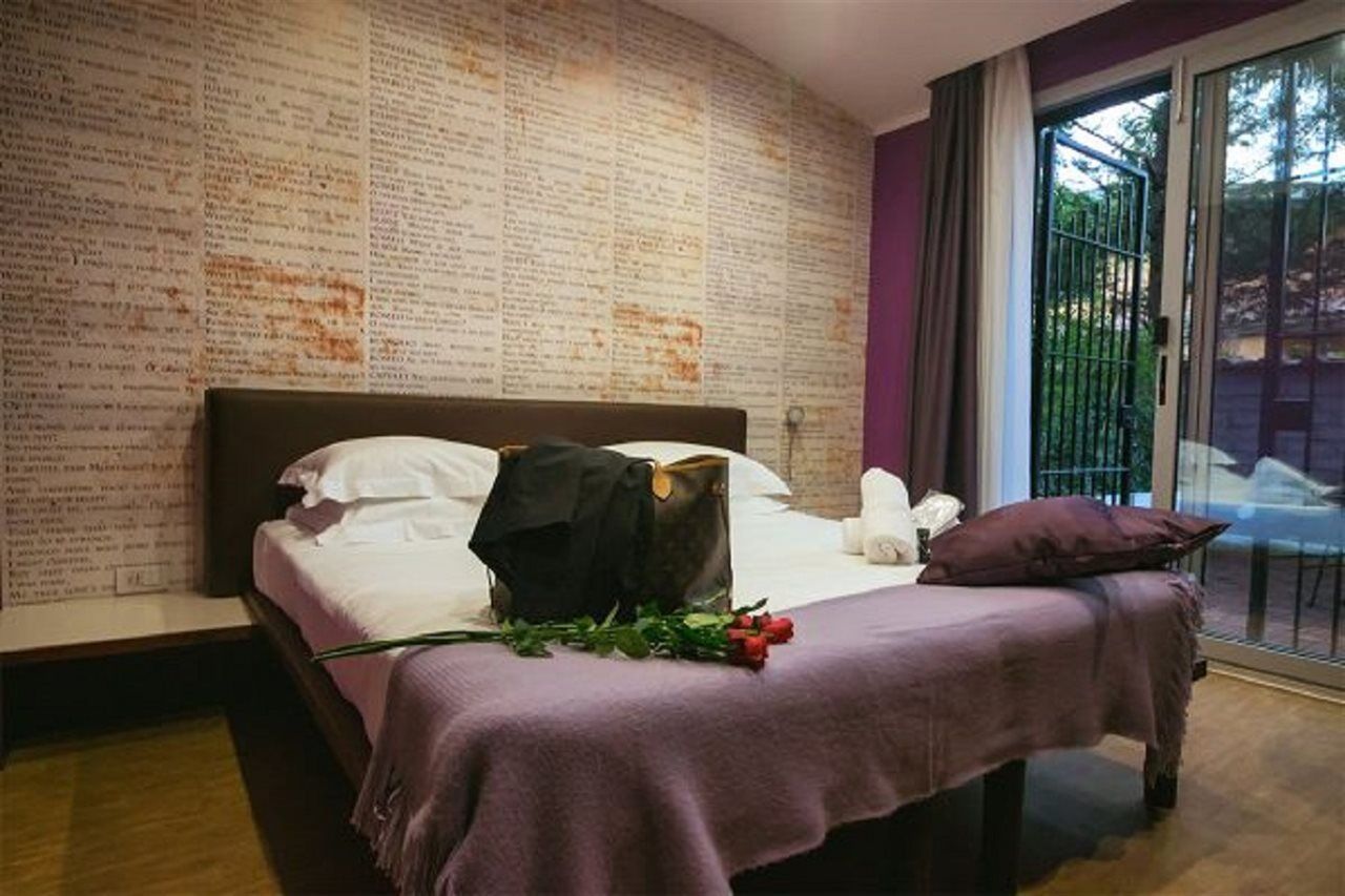 Black Hotel Roma Esterno foto